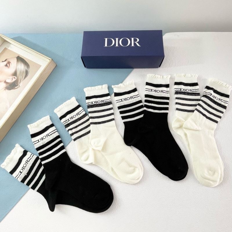 CHRISTIAN DIOR